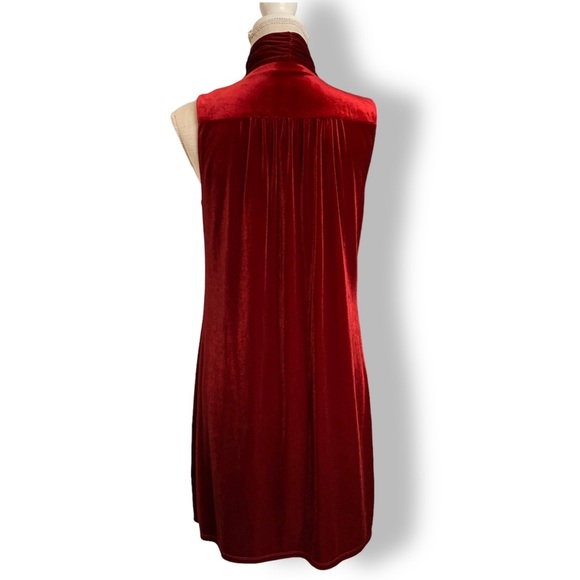LAUNDRY by SHELLI SEGAL | Tie-Neck Velvet Shift Dress Size 6 - Picture 6 of 10